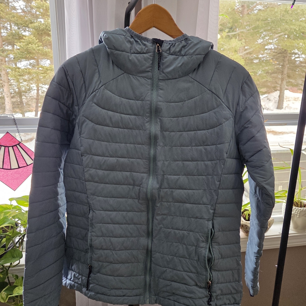 Columbia Women's Blue Puffer Jacket